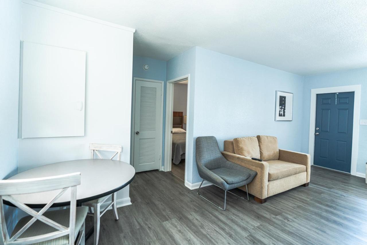Echo Sails Motel Клиъруотър Бийч Екстериор снимка