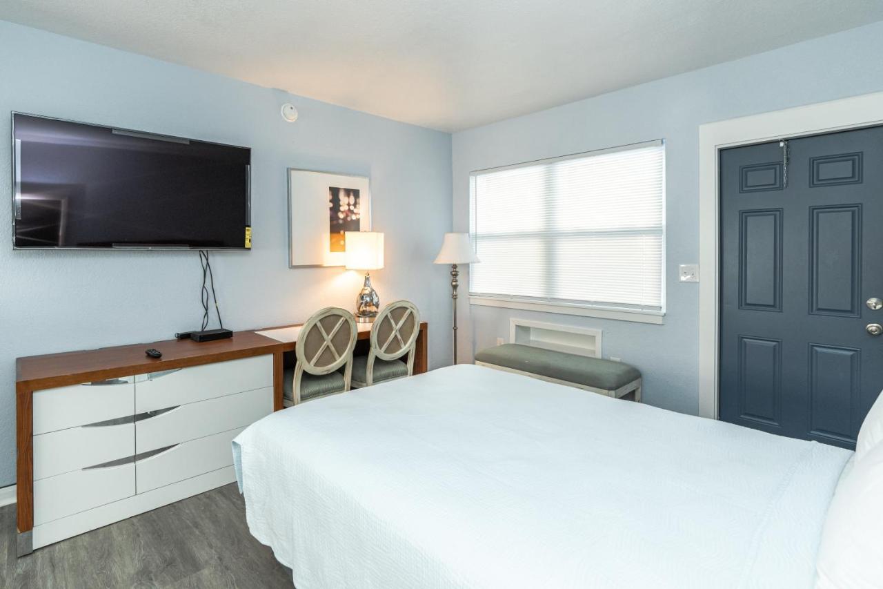 Echo Sails Motel Клиъруотър Бийч Екстериор снимка