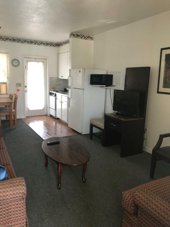 Echo Sails Motel Клиъруотър Бийч Екстериор снимка